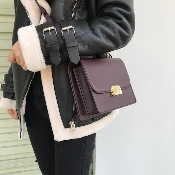 korean autumn and winter new minimalist retro solid color pu lock single shoulder diagonal small square bag organ shoulder bag
korean autumn and winter new minimalist retro solid color pu lock single shoulder diagonal small square bag organ shoulder bag