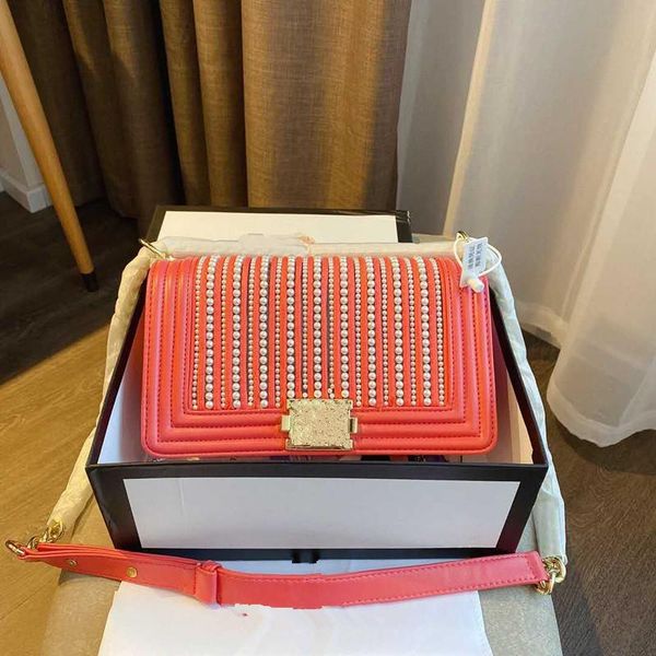 2020 бренд моды роскошь дизайнер женской сумки pearl один плеча наклонен мешок, сумка способа
2020 бренд моды роскошь дизайнер женской сумки pearl один плеча наклонен мешок, сумка способа