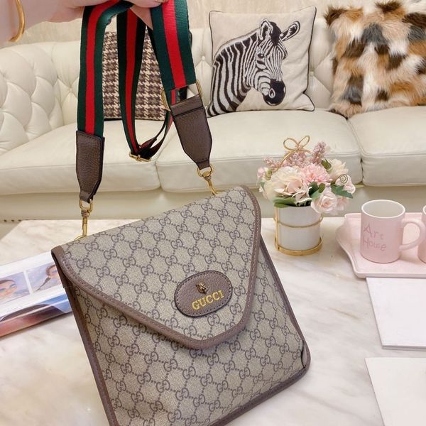 Новые продукты Wild сумка одно плечо Slant Креста Женская сумка Большой емкости Малый мешок моды Роскошный дизайн сумки
Новые продукты Wild сумка одно плечо Slant Креста Женская сумка Большой емкости Малый мешок моды Роскошный дизайн сумки