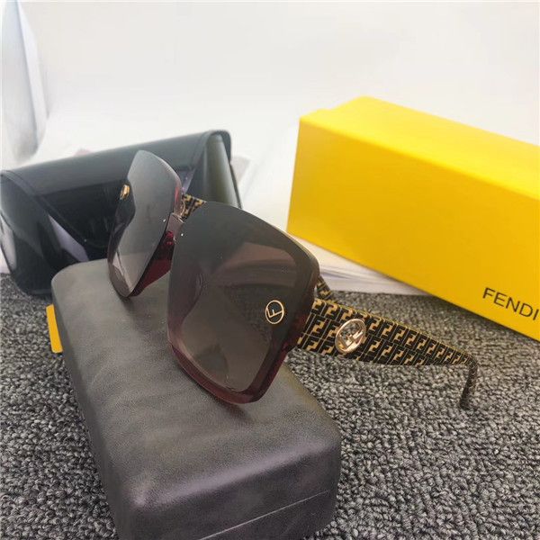 new brand fashion men and women sunglasses uv protection outdoor sport vintage women sunglasses retro eyewear with box, White;black
new brand fashion men and women sunglasses uv protection outdoor sport vintage women sunglasses retro eyewear with box, White;black