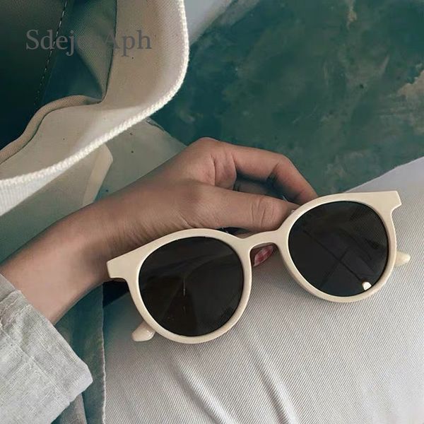 retro women round sunglasses shades vintage tinted color lens ladies sunglasses brand korea fashion summer sun glasses eyewear, White;black
retro women round sunglasses shades vintage tinted color lens ladies sunglasses brand korea fashion summer sun glasses eyewear, White;black