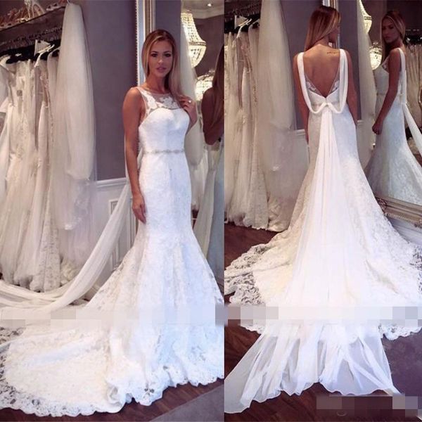 2020 lace mermaid dresses backless chapel train lace applique beaded waist crystals custom made scoop neck wedding gown plus size, White
2020 lace mermaid dresses backless chapel train lace applique beaded waist crystals custom made scoop neck wedding gown plus size, White