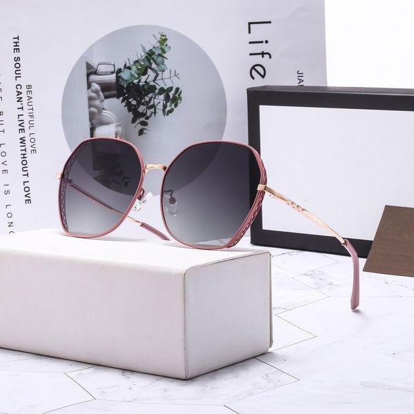 2020 new ladies polarized lens metal hollow-out thickening fashion pair sunglasses model 6008, White;black
2020 new ladies polarized lens metal hollow-out thickening fashion pair sunglasses model 6008, White;black