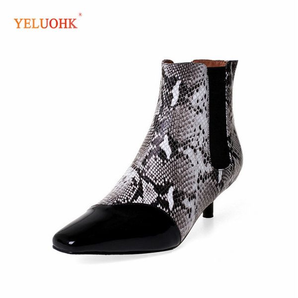 ankle boots female snake style genuine leather women's winter boots 33-43 plus size black white party boot
ankle boots female snake style genuine leather women's winter boots 33-43 plus size black white party boot