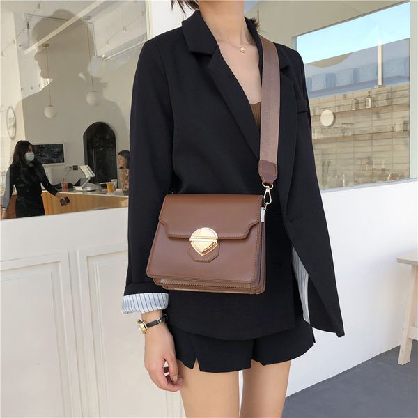 mododiino vintage flap bag lock crossbody bag women bags pu leather messenger bags wide strap shoulder dnv1393
mododiino vintage flap bag lock crossbody bag women bags pu leather messenger bags wide strap shoulder dnv1393