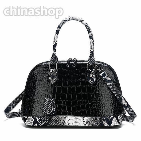 2020 fashion designer luxury woman handbags crocodile shell bag classic single shoulder bags handbags crossbody bag
2020 fashion designer luxury woman handbags crocodile shell bag classic single shoulder bags handbags crossbody bag