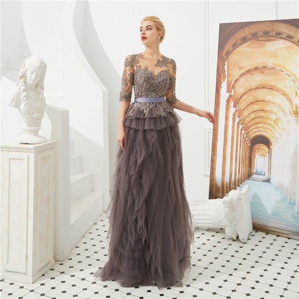 2020 new fashion 1/2 sleeve appliques ball gown party gowns with tulle buttons floor-length plus size formal evening celebrity dresses be77, Black;red
2020 new fashion 1/2 sleeve appliques ball gown party gowns with tulle buttons floor-length plus size formal evening celebrity dresses be77, Black;red