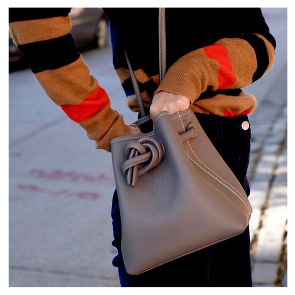 2020 fashion drawstring bucket bag for women designer lace up leather shoulder bag ladies soft handbags messenger
2020 fashion drawstring bucket bag for women designer lace up leather shoulder bag ladies soft handbags messenger