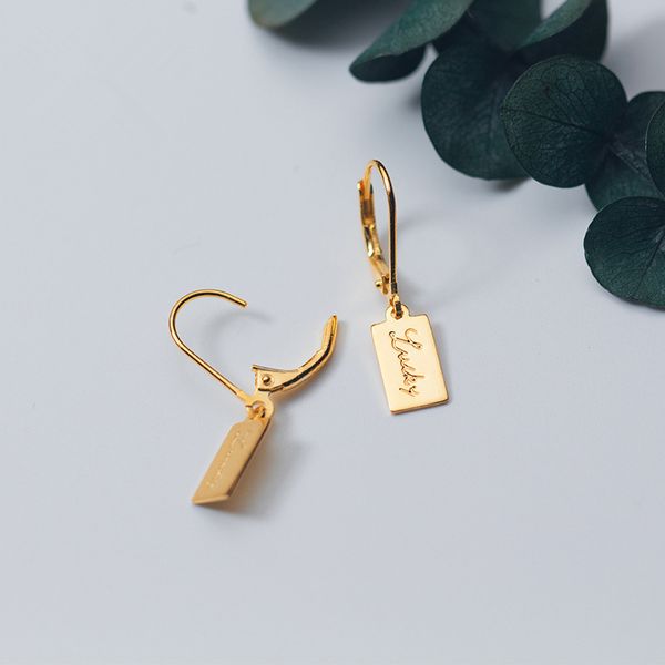 100% 925 silver ear sterling пронзительной квадратная подвеска обруч серьга для женщин моды золота цвета lucky письмо earings сережки, Golden;silver
100% 925 silver ear sterling пронзительной квадратная подвеска обруч серьга для женщин моды золота цвета lucky письмо earings сережки, Golden;silver
