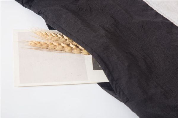 2019 mens women designer windbreaker zipper brand hooded jackets patchwork flimsy lightweight pleated gym running coats sunproof ljj98309, Black;brown
2019 mens women designer windbreaker zipper brand hooded jackets patchwork flimsy lightweight pleated gym running coats sunproof ljj98309, Black;brown