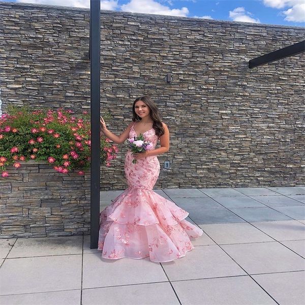 pink mermaid evening dresses spaghetti strap sleeveless lace appliqued prom dress tiered tulle sweep train custom made party gown, Black;red
pink mermaid evening dresses spaghetti strap sleeveless lace appliqued prom dress tiered tulle sweep train custom made party gown, Black;red