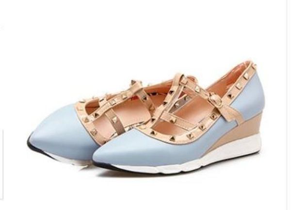 2019 rivet Women's shoes in Spring and Autumn with New style Slope heel pointed end Thick bottom
2019 rivet Women's shoes in Spring and Autumn with New style Slope heel pointed end Thick bottom