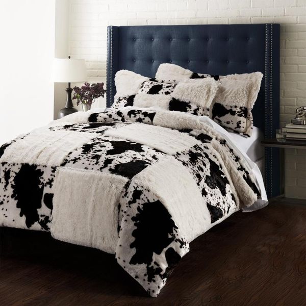 printing pv velvet quilt cover set cow incluidng 1 duvet cover 2 pillowsham
printing pv velvet quilt cover set cow incluidng 1 duvet cover 2 pillowsham