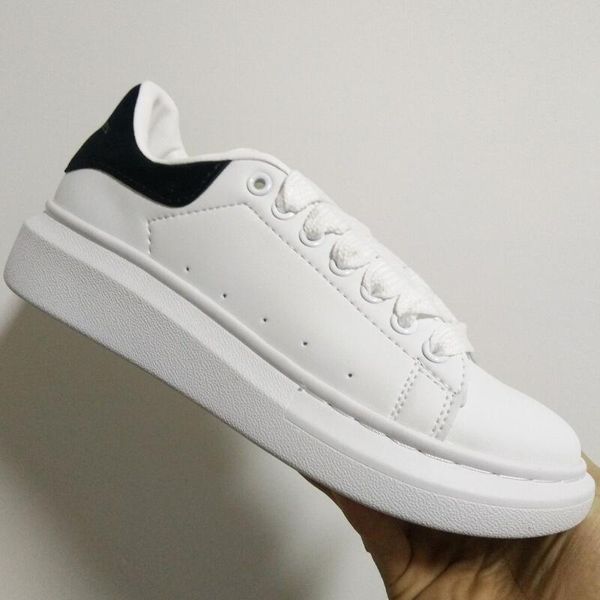 2018 new mens fashion luxury designer women black casual shoes men sneakers casual leather shoes lady extremely durable stability sneakers
2018 new mens fashion luxury designer women black casual shoes men sneakers casual leather shoes lady extremely durable stability sneakers