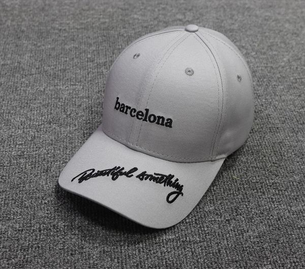 2020 designerluxury дешевые монтажна шапка шляпы brandcaps мужчины женщина хлопок винтаж повседневные женщины открытого упражнение спорт tru, Black;white
2020 designerluxury дешевые монтажна шапка шляпы brandcaps мужчины женщина хлопок винтаж повседневные женщины открытого упражнение спорт tru, Black;white