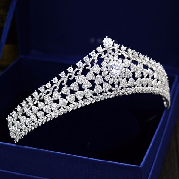 vintage princess crown crystal tiara de noiva bridal crowns wedding tiaras girls bride hair accessories headpiece, Golden;white
vintage princess crown crystal tiara de noiva bridal crowns wedding tiaras girls bride hair accessories headpiece, Golden;white