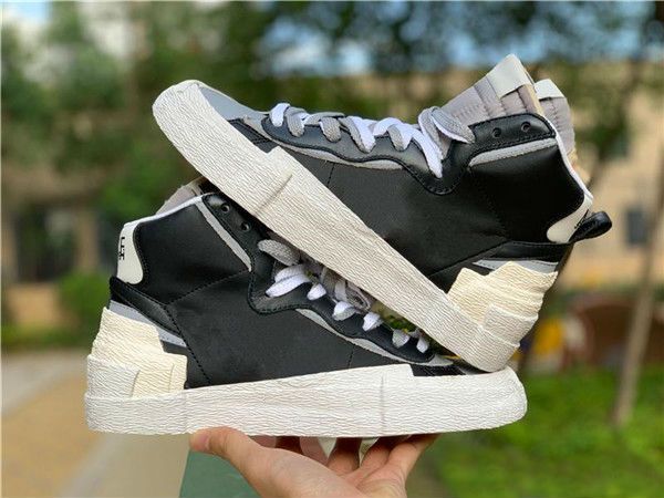2019 blazers mid x sacai skate shoes high low casual sneakers designer canvas shoes mens womens
2019 blazers mid x sacai skate shoes high low casual sneakers designer canvas shoes mens womens