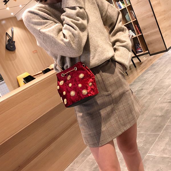 luxury handbags designer shoulder velvet messenger bag chain small crossbody bags for women 2020 bolsa feminina mx200327
luxury handbags designer shoulder velvet messenger bag chain small crossbody bags for women 2020 bolsa feminina mx200327