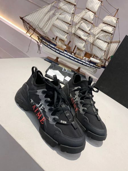 summer men's and women's fashion casual sneakers, fashion designers, couples are comfortable and versatileaag
summer men's and women's fashion casual sneakers, fashion designers, couples are comfortable and versatileaag
