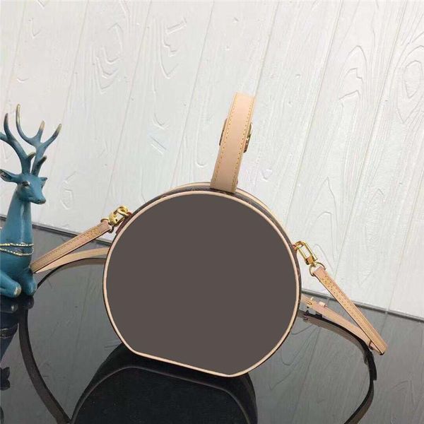 designer-crossbody bags boite chapeau soupl m52294 genuine leather luxury handbags purses single shoulder messenger bag women bags
designer-crossbody bags boite chapeau soupl m52294 genuine leather luxury handbags purses single shoulder messenger bag women bags