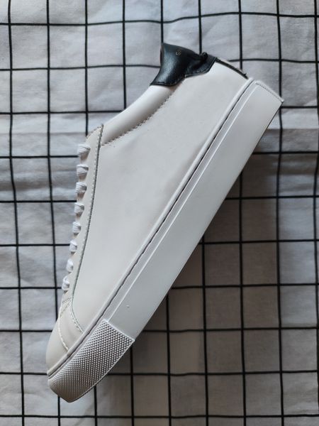 new luxury high-end leather casual shoes lace designer sneakers for men and women dress shoes size 35-45 box, Black
new luxury high-end leather casual shoes lace designer sneakers for men and women dress shoes size 35-45 box, Black