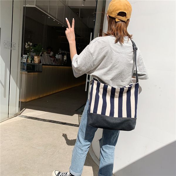 large capacity women canvas handbags new fashion ladies shoulder bag casual female crossbody bgs tote bag
large capacity women canvas handbags new fashion ladies shoulder bag casual female crossbody bgs tote bag