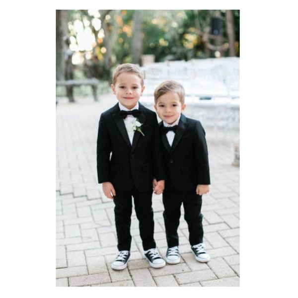 new arrival black boy tuxedos one button notched lapel children suit kid prom suits ring bearer suits (jacket+pants+bow )
new arrival black boy tuxedos one button notched lapel children suit kid prom suits ring bearer suits (jacket+pants+bow )