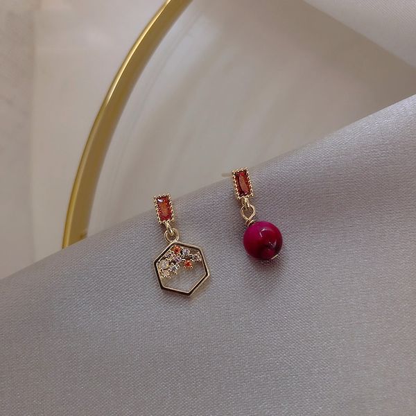 acacia red bean asymmetric earrings 925 sterling silver needle earrings european and american personality trendy ear accessories, Golden;silver
acacia red bean asymmetric earrings 925 sterling silver needle earrings european and american personality trendy ear accessories, Golden;silver