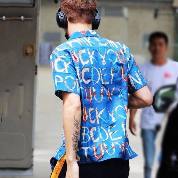 supreme 19ss коробка логотип swear letters шелковая печать рубашка с короткими рукавами лето ретро дышащая рубашка мужская и женская мода ру, White;black
supreme 19ss коробка логотип swear letters шелковая печать рубашка с короткими рукавами лето ретро дышащая рубашка мужская и женская мода ру, White;black