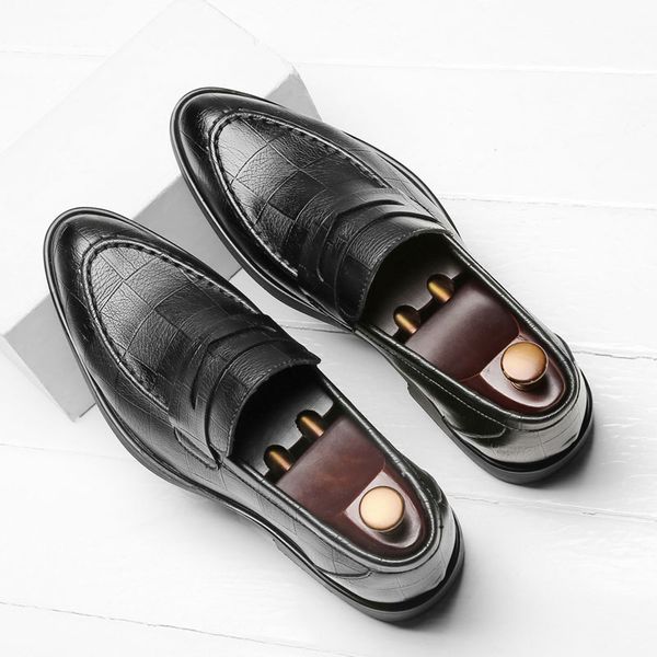 spring autumn men formal wedding shoes luxury men business dress shoes loafers pointy m353, Black
spring autumn men formal wedding shoes luxury men business dress shoes loafers pointy m353, Black