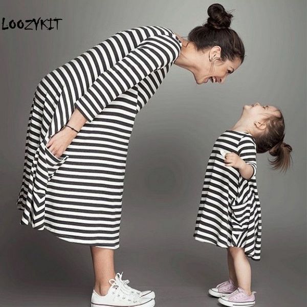 loozykit fashion mom and kids couple stripe family matching outfits baby girls clothes dress mother daughter dress clothing, Black;blue
loozykit fashion mom and kids couple stripe family matching outfits baby girls clothes dress mother daughter dress clothing, Black;blue