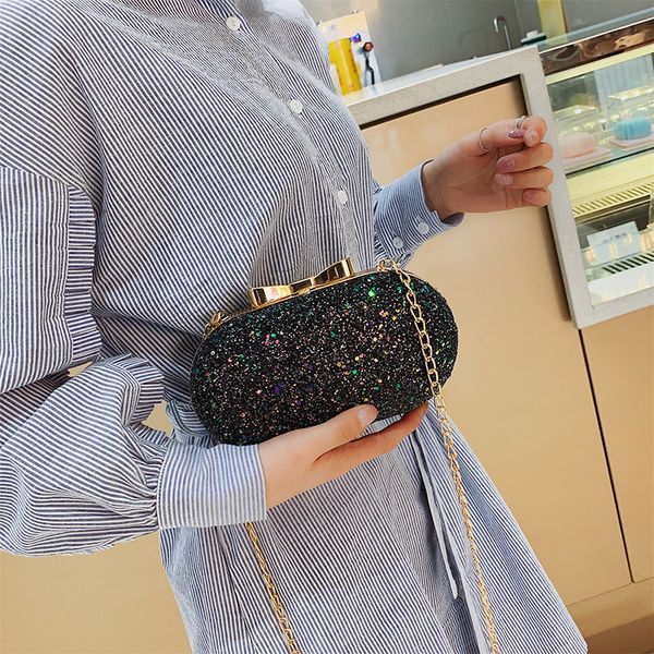 2020 new korean version of the ins small bag female wild chain messenger bag sequin fashion clip mouth dinner
2020 new korean version of the ins small bag female wild chain messenger bag sequin fashion clip mouth dinner