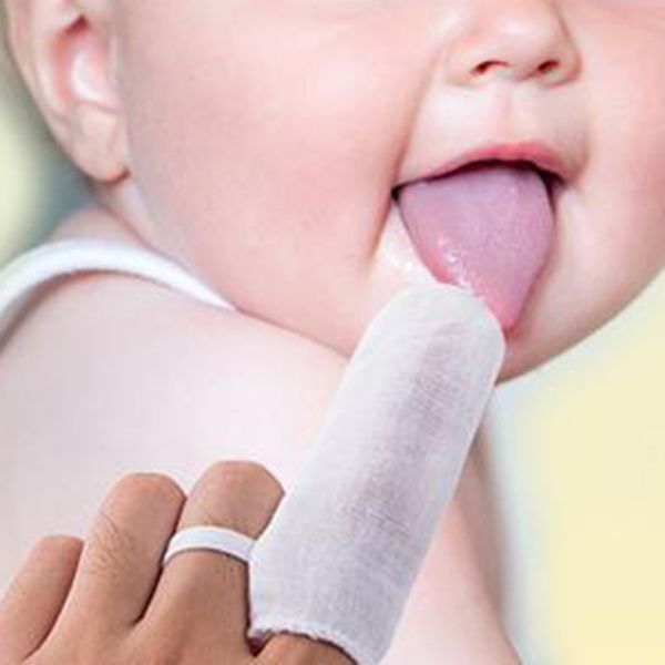 1 set toddler baby oral cleaning brush gauze infant kids finger brush baby care mouth wipes cleaning tooth oral
1 set toddler baby oral cleaning brush gauze infant kids finger brush baby care mouth wipes cleaning tooth oral