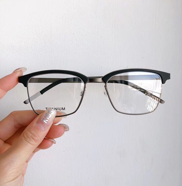 quality eyewear superlight no screw men eyebrow pure-titanium glasses frame 51-19-145 for prescription glasses 9837 fullset packing
quality eyewear superlight no screw men eyebrow pure-titanium glasses frame 51-19-145 for prescription glasses 9837 fullset packing