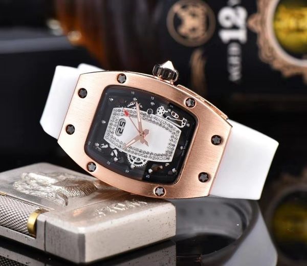 2020 fashion women luxury watch diamond iced dial designer clock quartz movement with rubber strap lady watches couple gift wristwatches, Slivery;brown
2020 fashion women luxury watch diamond iced dial designer clock quartz movement with rubber strap lady watches couple gift wristwatches, Slivery;brown