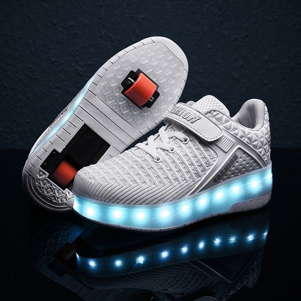 usb charging children roller skate casual shoes boys girl automatic jazzy led lighted flashing kids glowing sneakers with wheels t190916, Black;red
usb charging children roller skate casual shoes boys girl automatic jazzy led lighted flashing kids glowing sneakers with wheels t190916, Black;red