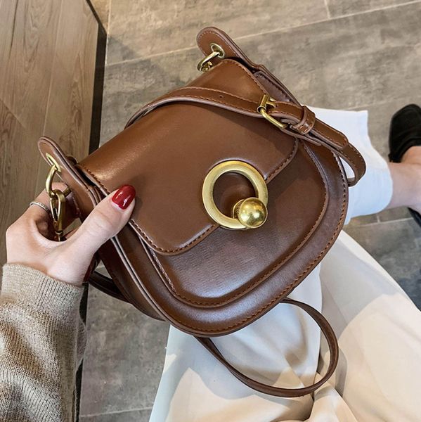 fiery pu leather saddle bags for women fashion shoulder messenger bag lady solid color solid handbags
fiery pu leather saddle bags for women fashion shoulder messenger bag lady solid color solid handbags