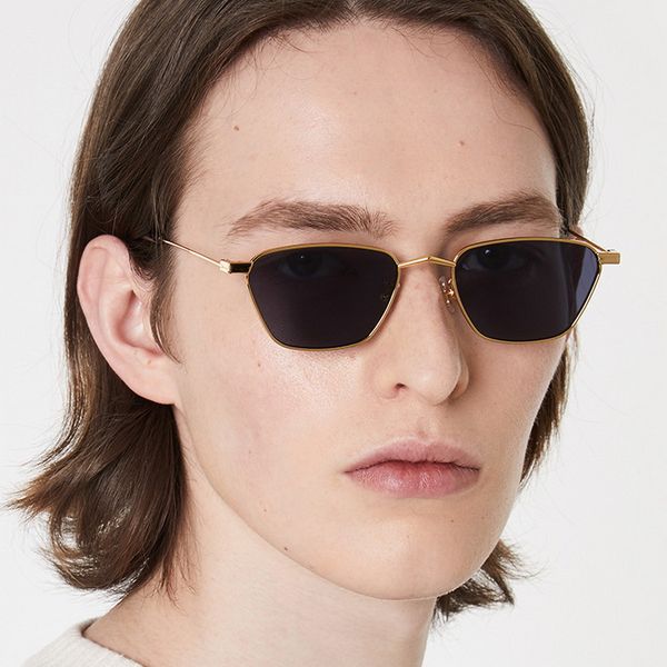 classic punk men sunglasses women brand designer sun glasses small frame eyewear vintage oculos feminio z037, White;black
classic punk men sunglasses women brand designer sun glasses small frame eyewear vintage oculos feminio z037, White;black