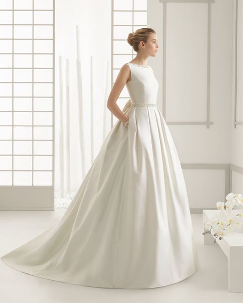 custom simple vintage satin a-line bead wedding dresses bridal gowns bateau neck modest country wedding gowns plus size, White
custom simple vintage satin a-line bead wedding dresses bridal gowns bateau neck modest country wedding gowns plus size, White