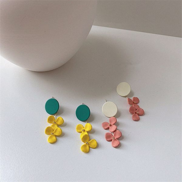 aomu korean pink yellow spray painting flower colorful graffiti metal summer floral drop earring for women party jewelry gifts, Silver
aomu korean pink yellow spray painting flower colorful graffiti metal summer floral drop earring for women party jewelry gifts, Silver
