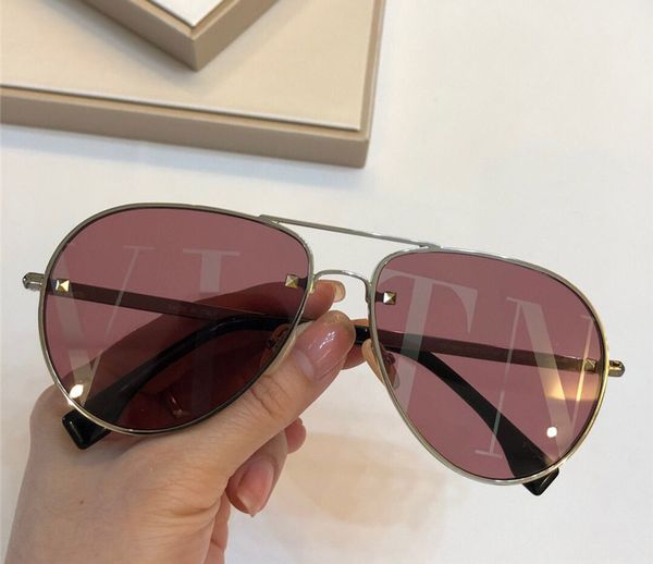 popular new brand sunglasses designer retro round frame glasses trend avant-garde style eyewear lens laser uv400 protection with box, White;black
popular new brand sunglasses designer retro round frame glasses trend avant-garde style eyewear lens laser uv400 protection with box, White;black