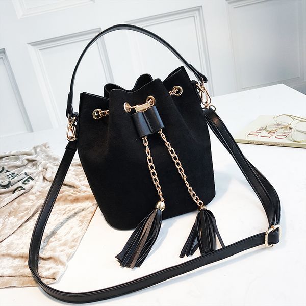 2020 new mini crossbody handbags cute suede bucket bag organizer small tassel pu leather womens shoulder messenger bags bolsos
2020 new mini crossbody handbags cute suede bucket bag organizer small tassel pu leather womens shoulder messenger bags bolsos