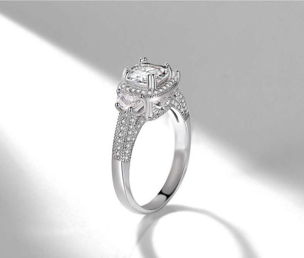 women fashion iced out rings new trendy bridal fashion jewelry shiny ring fashion love token hight quality new, Golden;silver
women fashion iced out rings new trendy bridal fashion jewelry shiny ring fashion love token hight quality new, Golden;silver