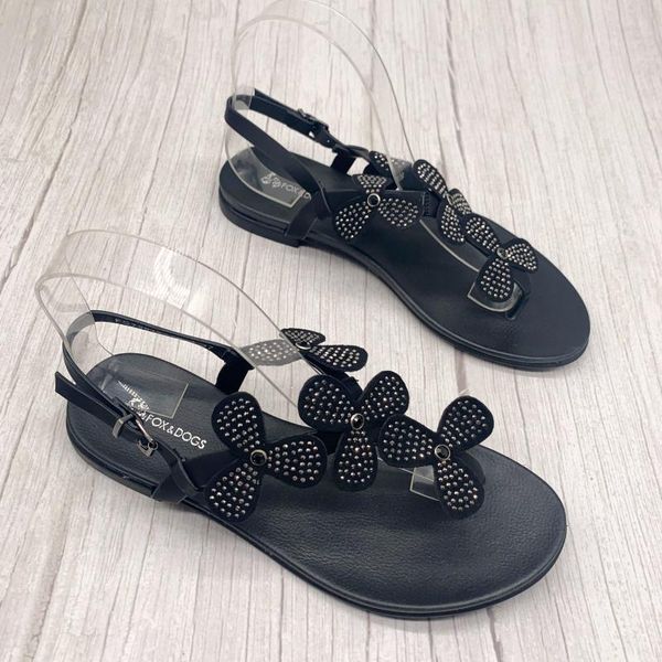 2020 rhinestone flower female sandals breathable black comfortable roman clip toe flat woman summer shoes size 36-41 sandalia
2020 rhinestone flower female sandals breathable black comfortable roman clip toe flat woman summer shoes size 36-41 sandalia