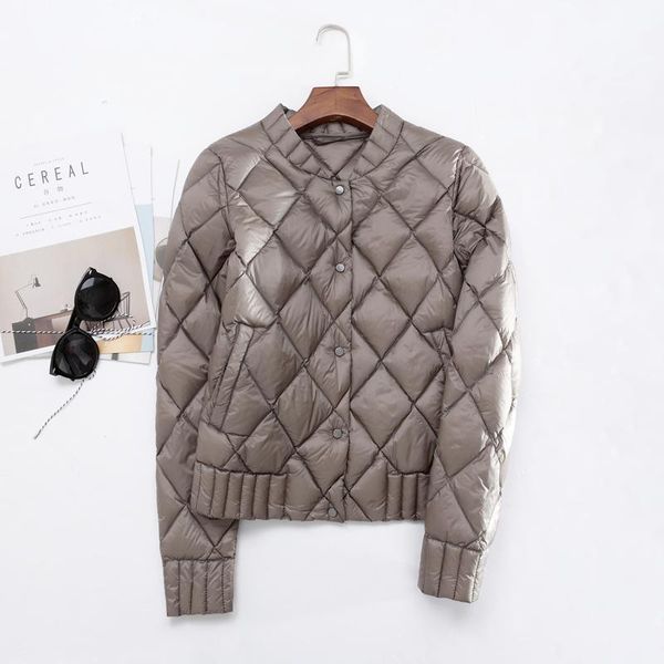2019 new women ultra light short duck down jacket fashion woman slim single-breasted underwear white light weight outercoat, Black
2019 new women ultra light short duck down jacket fashion woman slim single-breasted underwear white light weight outercoat, Black