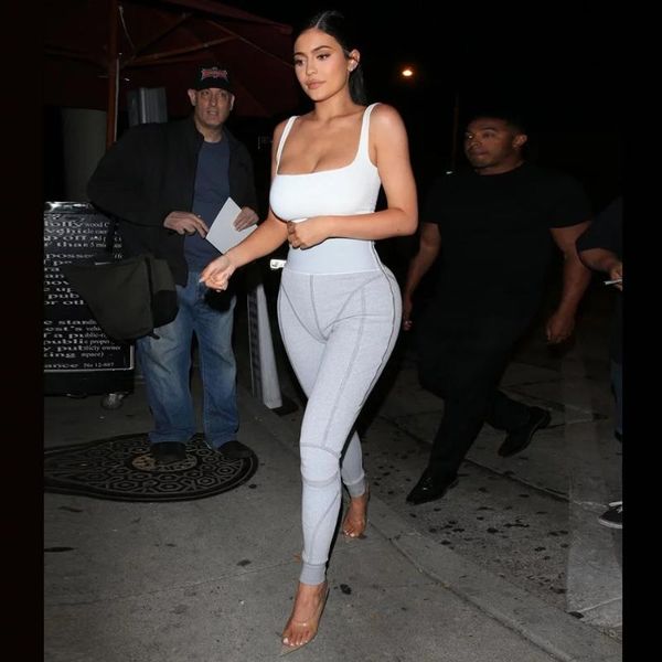 tina beauty kylie designer gymwear 2 piece set square neck midriff bustier & stretch full length hash line pant sweat set, White
tina beauty kylie designer gymwear 2 piece set square neck midriff bustier & stretch full length hash line pant sweat set, White