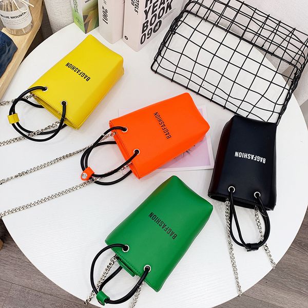 women's bag 2020 new style messenger chain mobile phone bag female fluorescent color avant-garde design
women's bag 2020 new style messenger chain mobile phone bag female fluorescent color avant-garde design