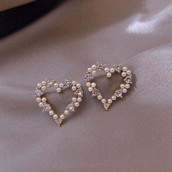 2020 new earrings rhinestone pearl love earrings heart south korea exquisite temperament fashion network red, Golden;silver
2020 new earrings rhinestone pearl love earrings heart south korea exquisite temperament fashion network red, Golden;silver