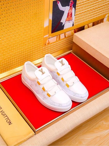 new men's luxury casual shoes fashion brand autumn and winter design men's shoes classic retro pattern lazy shoes no straps dghs, Black
new men's luxury casual shoes fashion brand autumn and winter design men's shoes classic retro pattern lazy shoes no straps dghs, Black