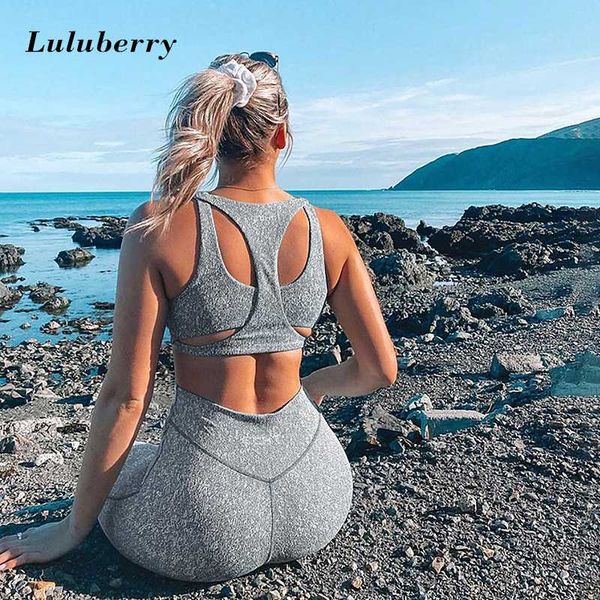 2020 seamless sport set women dry fit two 2 piece crop bra legging gray sportsuit workout outfit fitness gym yoga sets, White;red
2020 seamless sport set women dry fit two 2 piece crop bra legging gray sportsuit workout outfit fitness gym yoga sets, White;red